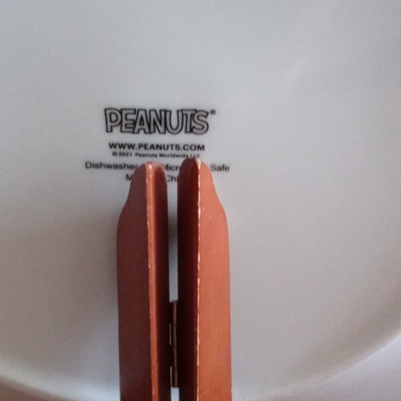 Peanuts Kitchen Snoopy Easter Plates Poshmark